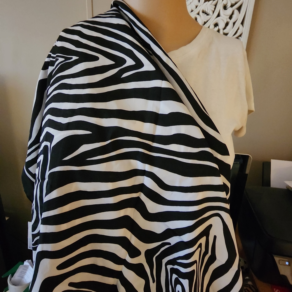 Women's scarf - Picture 2 of 6